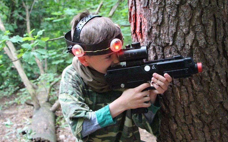 Domanto 12-asis gimtadienis pramogaujant su Laser Tag Antakalnio miškuose